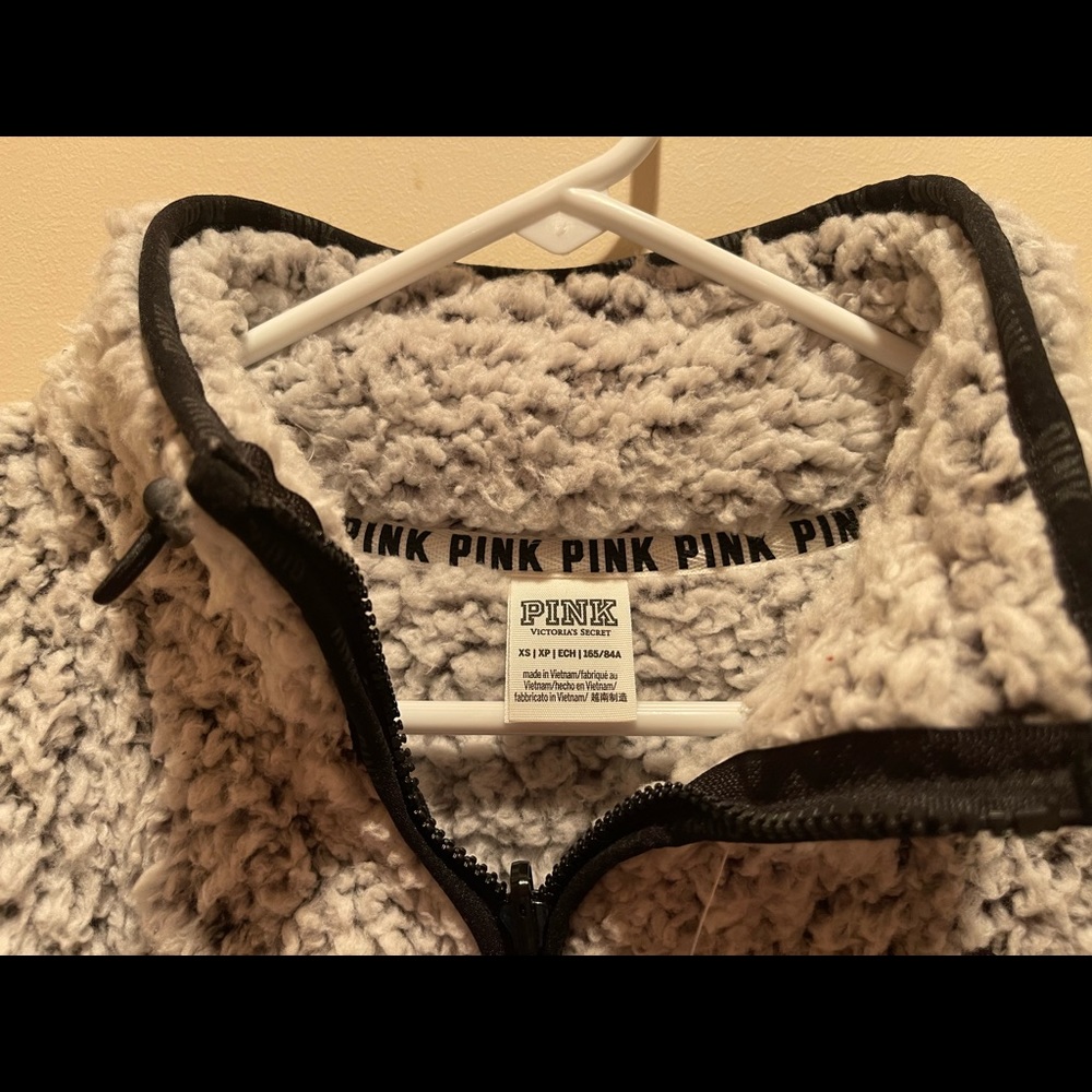 Victoria’s Secret PINK Sherpa pull over with half-zip 🤍
